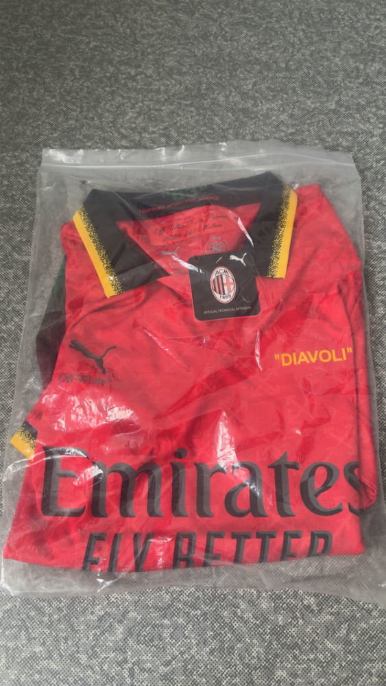 maillot Milan taille S �dition limit�e 35 Draveil (91)