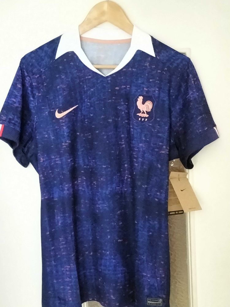 Maillot officiel de foot de l'�quipe f�minine 80 Bordeaux (33)