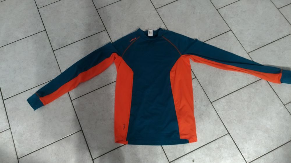 MAILLOT DE SKI TAILLE 14 ANS, COMME NEUF 5 Abbeville (80)