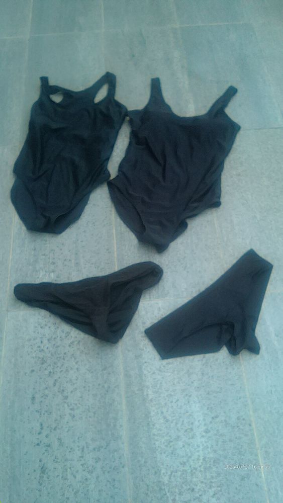 Lot 2 maillots de bain 1 pi�ce et 2 bas noirs 15 Vannes (56)