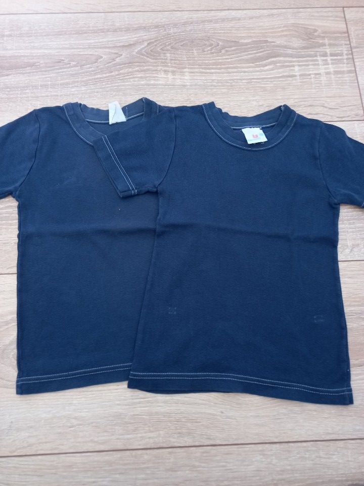 LOT DE 2 MAILLOTS DE CORPS MARQUE U 2 ANS 2 Villiers (86)