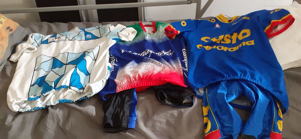 maillots et short de cycliste 20 Roubaix (59)