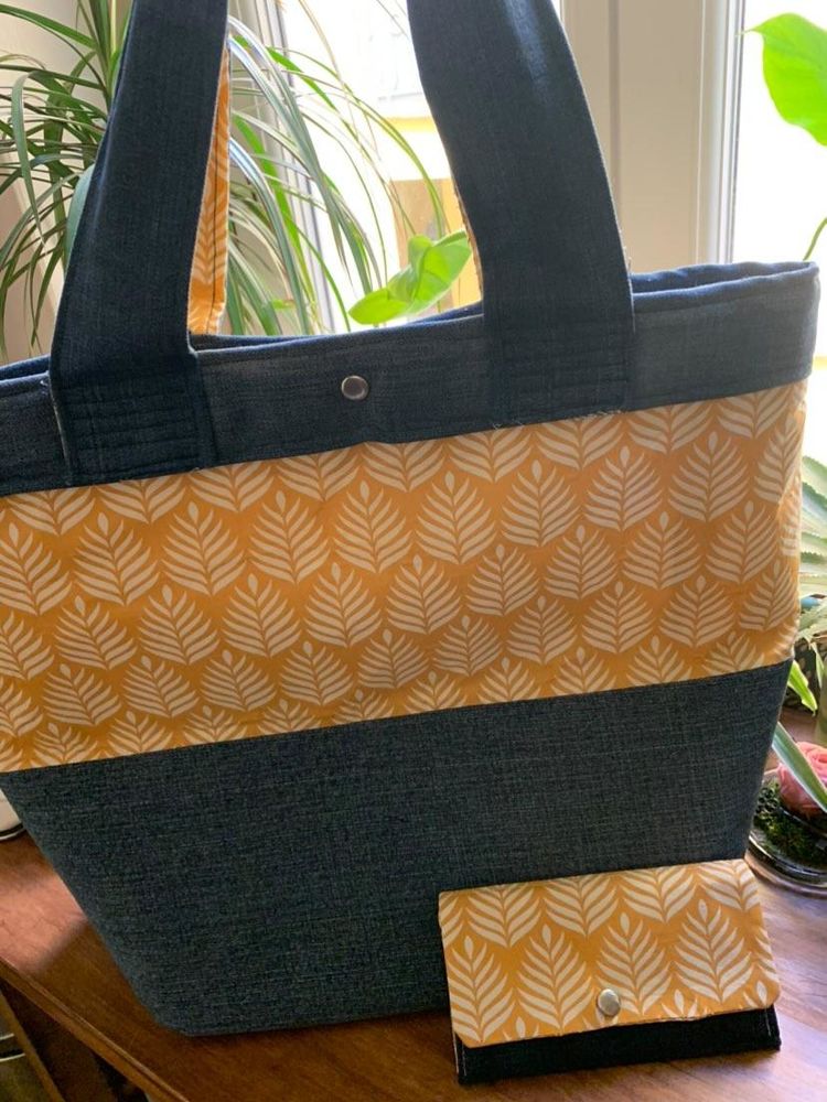 sac � main avec portefeuille assorti 30 M�con (71)