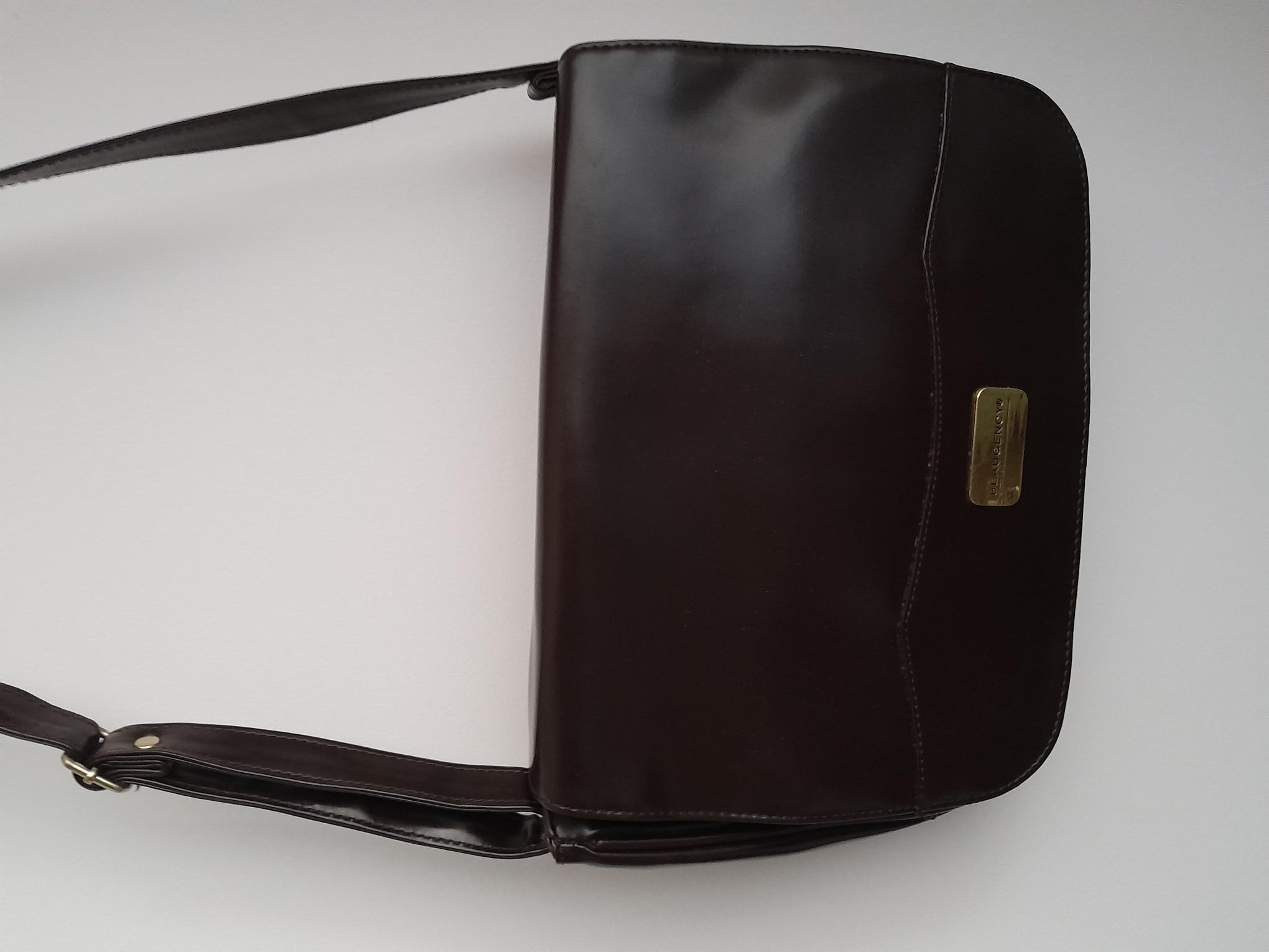 Sac � main � bandouli�re neuf. 5 Montblanc (34)