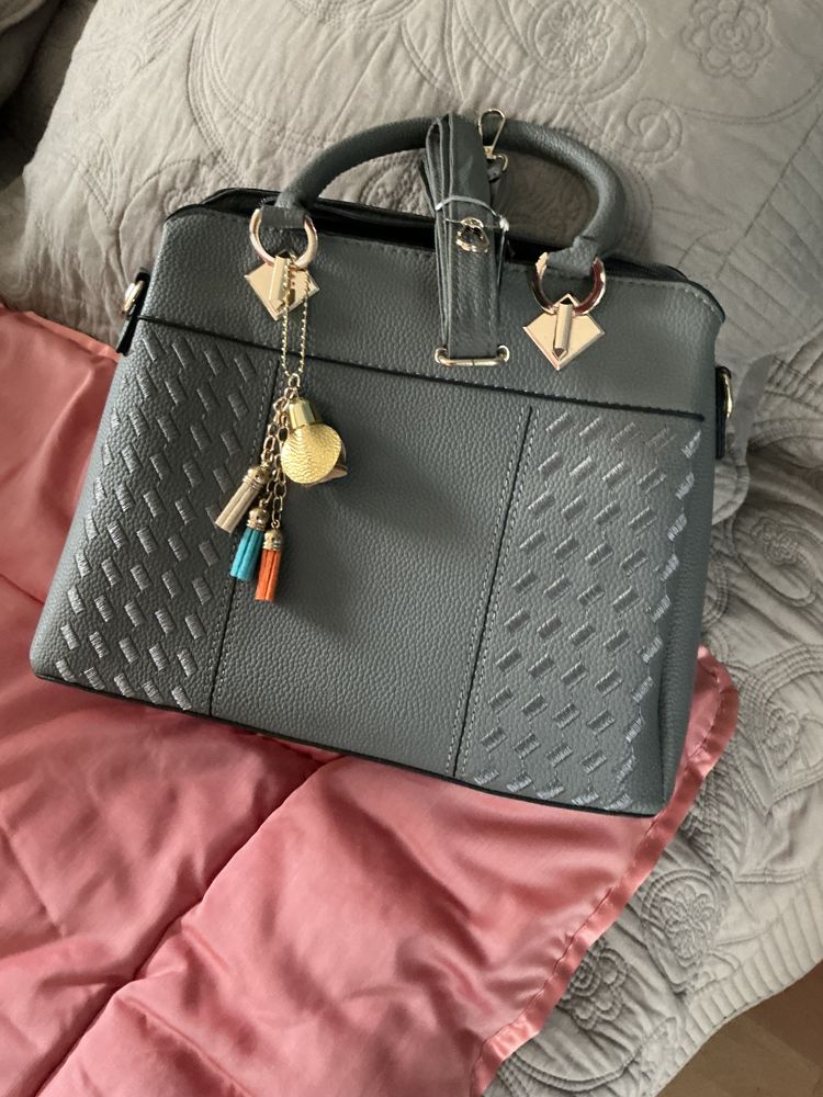 Sac � main ou bandouli�re neuf 0 Steenvoorde (59)