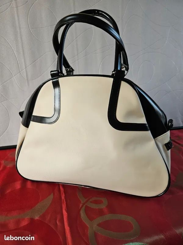 Sac �  main bicolore cr�me et noir 15 Chartres-de-Bretagne (35)