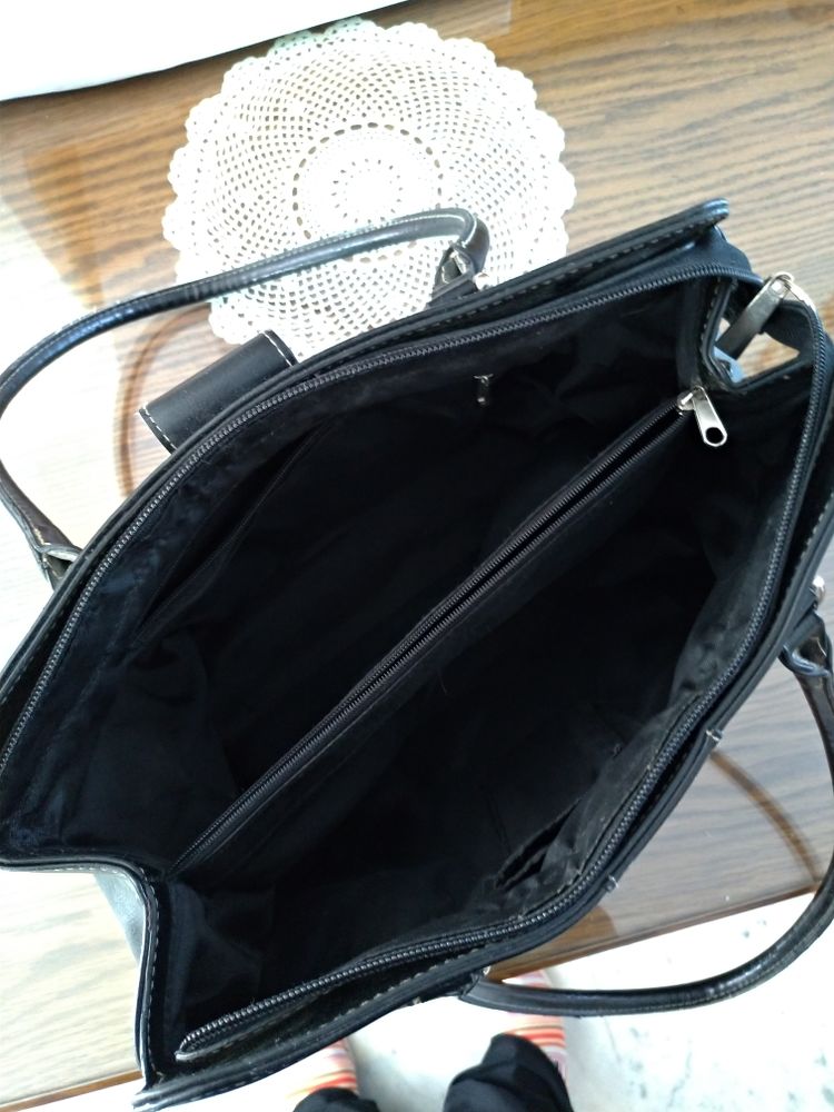 sac � main cuir �pais noir 10 Saint-Br�s (30)