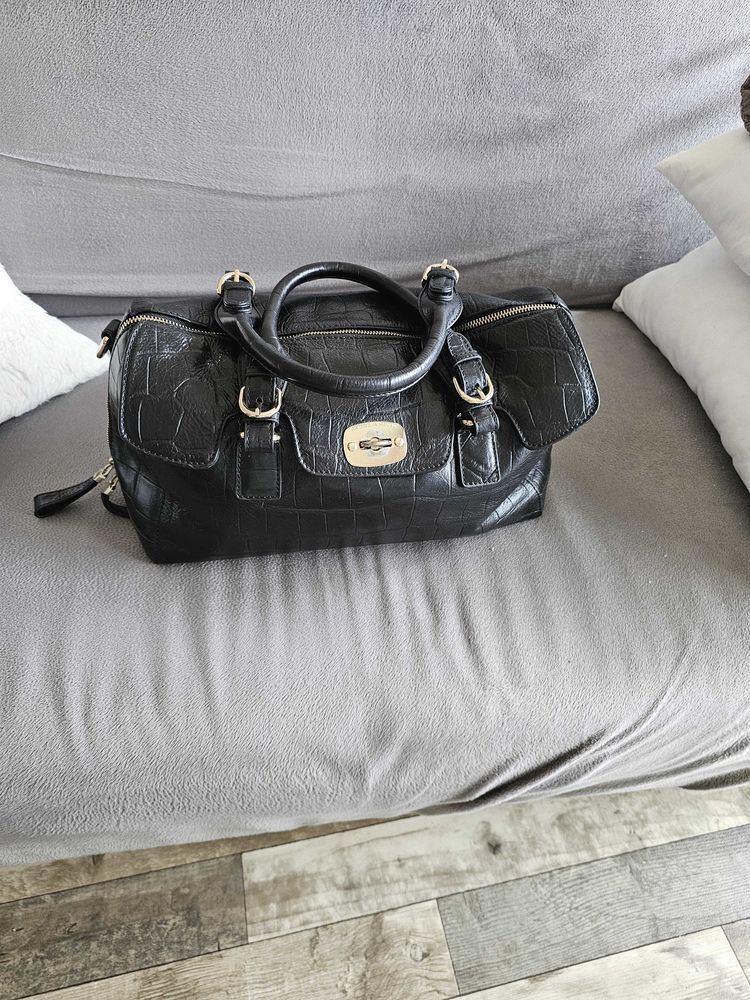 sac �  main en cuir noir. marque Arthur et Aston Neuve 40 Morhange (57)