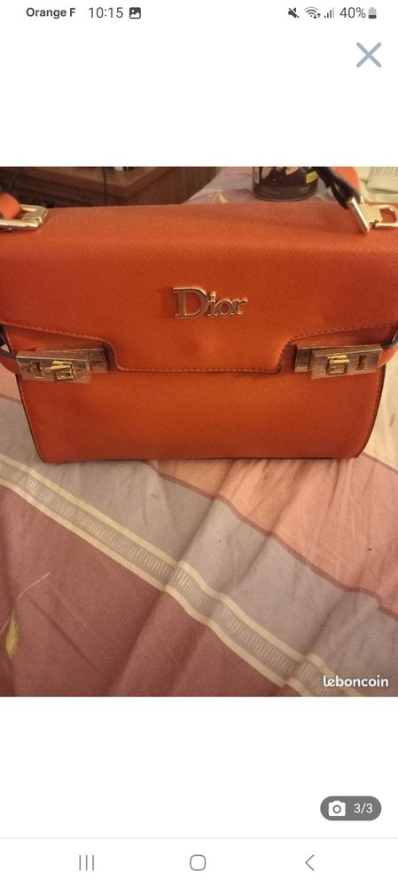 Sac a main en cuir rouge 80 Mont-Saint-Aignan (76)