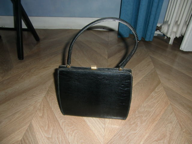 SAC � MAIN EN CUIR VINTAGE 20 Paris 20 (75)