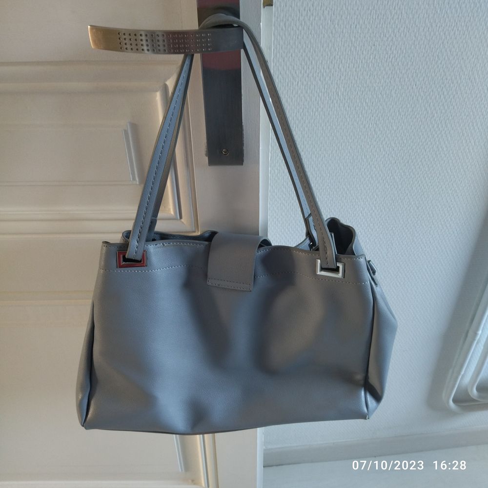 Sac � main Esprit 15 Ostricourt (59)