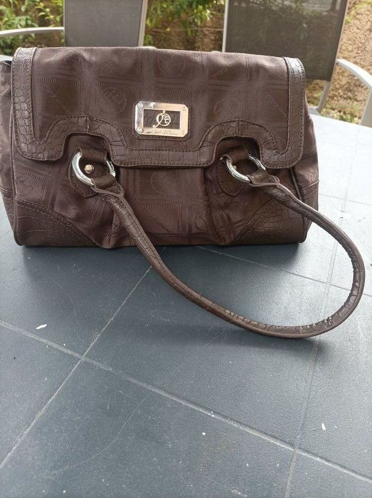 Sac � main Esterel 25 Lozanne (69)
