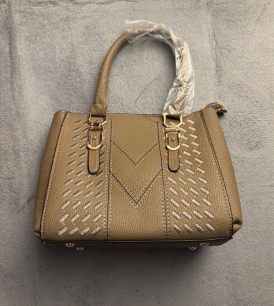 Sac �  main femme camel �l�gant - style chic et moderne 40 Rennes (35)