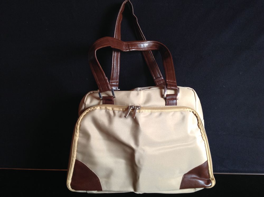 SAC � MAIN 2 GRANDS COMPARTIMENTS + ACCESSOIRES Envoi Possib 12 Tr�gunc (29)