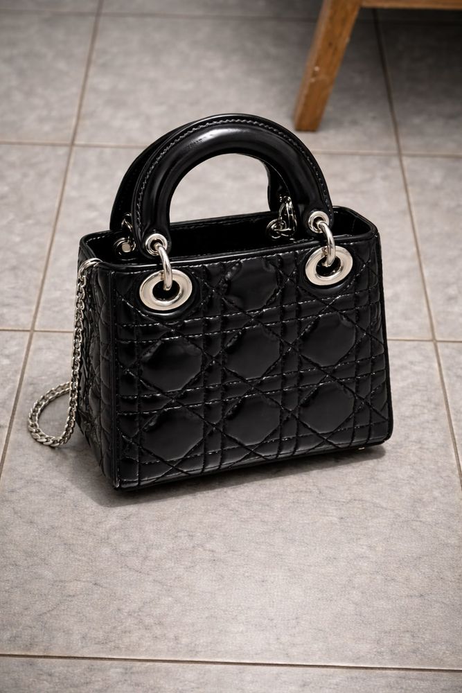 Sac � main lady Dior mini authentique 3000 Paris 11 (75)