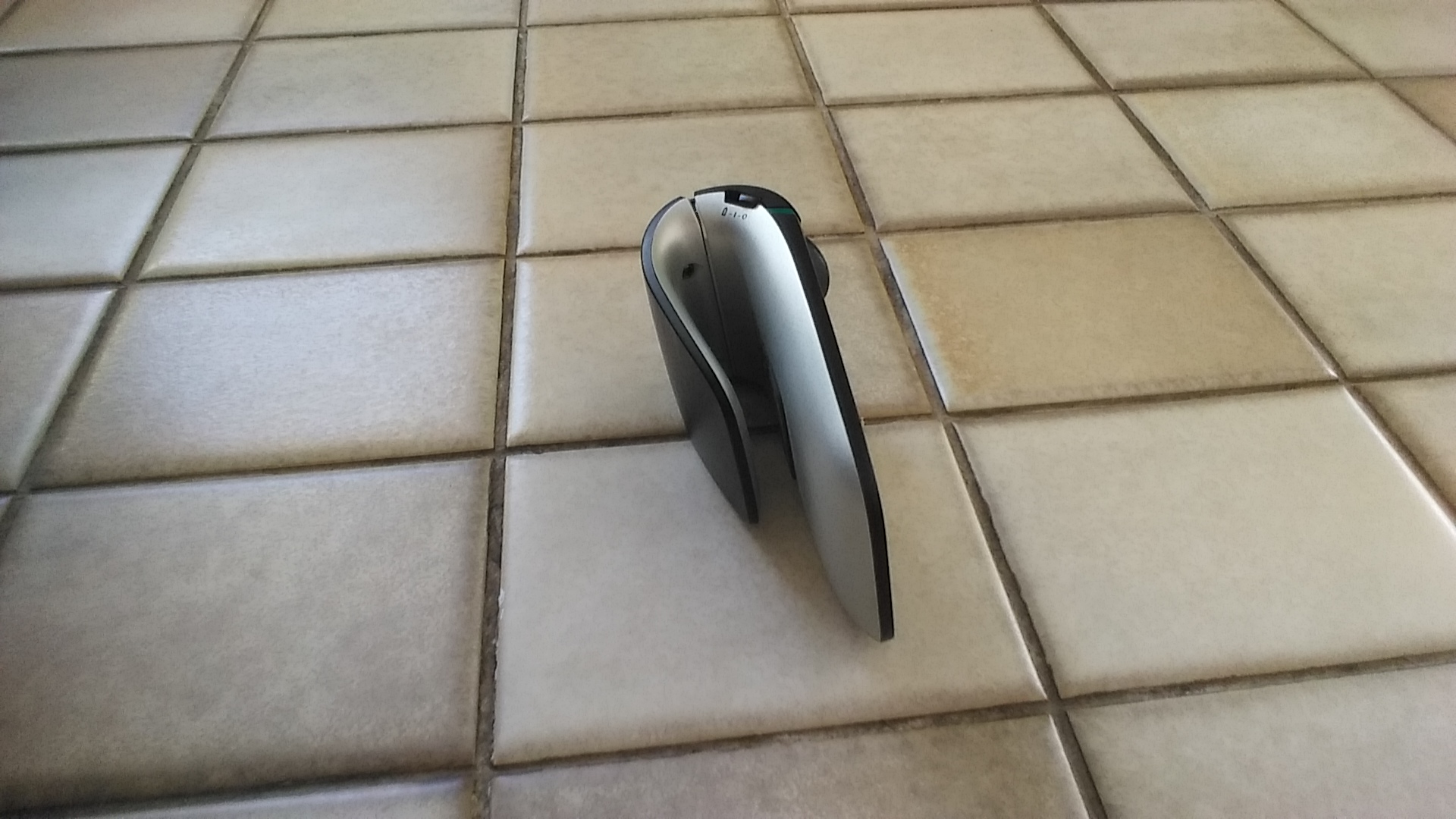 KIT MAIN LIBRE  T�L�PHONE 30 Spycker (59)