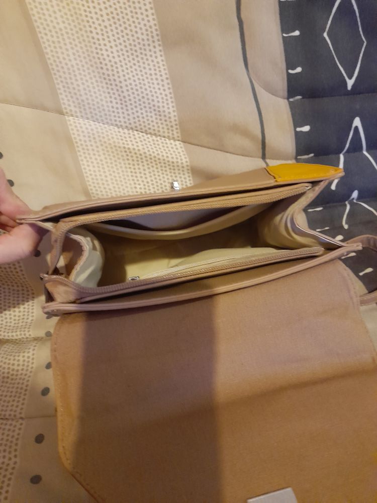 Sac � main marron et jaune 10 Beauvais (60)