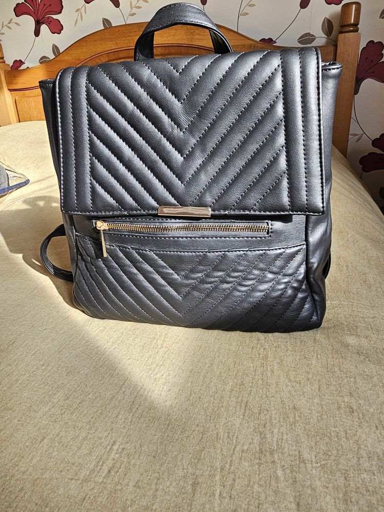 sac �  main �  dos Neuve 10 Morhange (57)