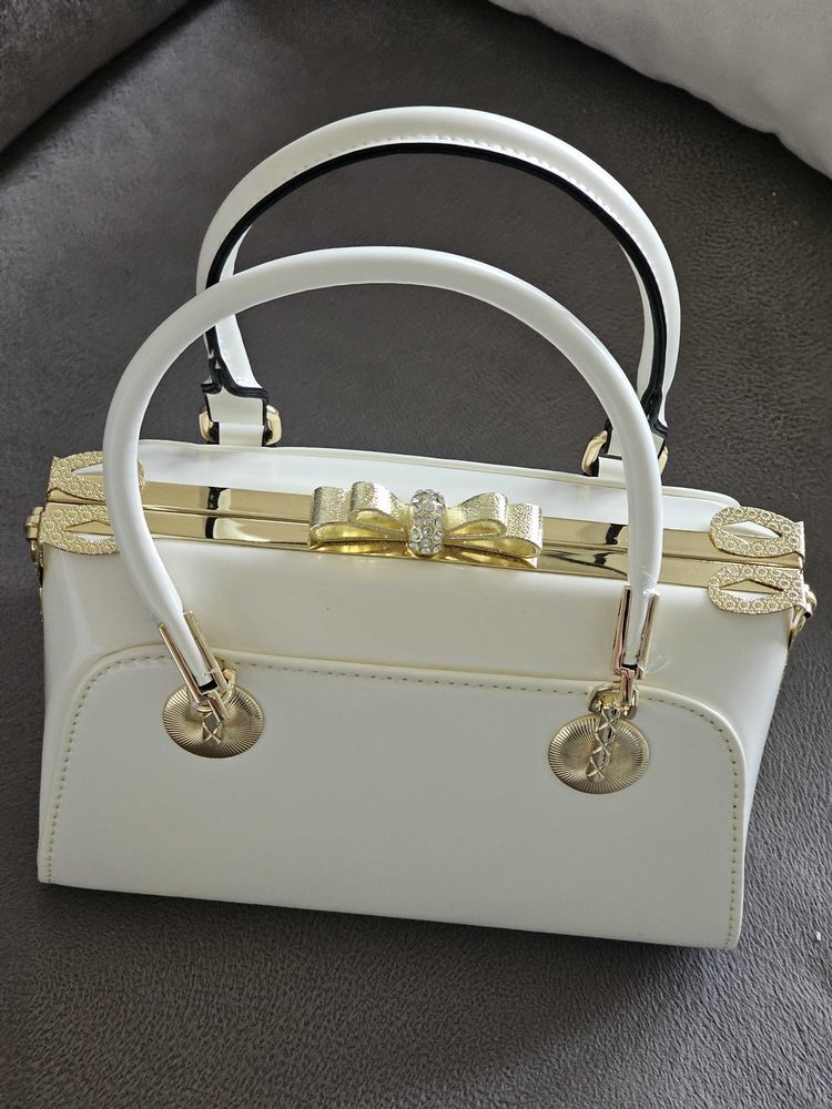 sac �  main neuve 25 Morhange (57)