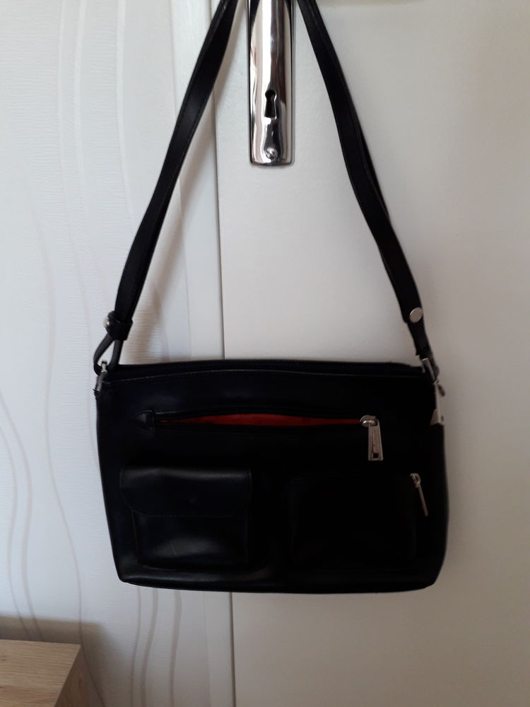 Sac � main noir LANCASTER., 
40 Besan�on (25)