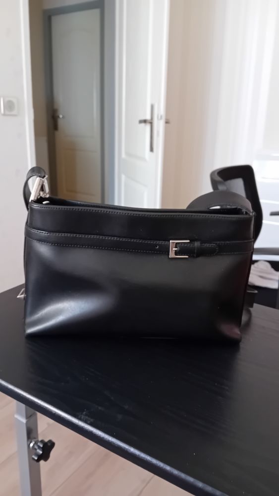 SAC A MAIN NOIR  TOUT CUIR 30 Bouzonville (57)