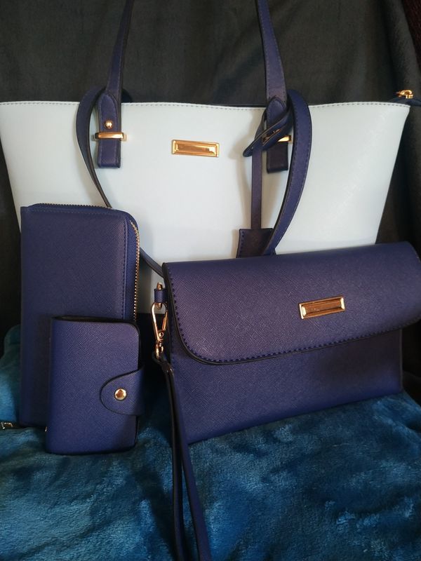 SET SAC � MAIN -  4 pi�ces 22 Perpignan (66)