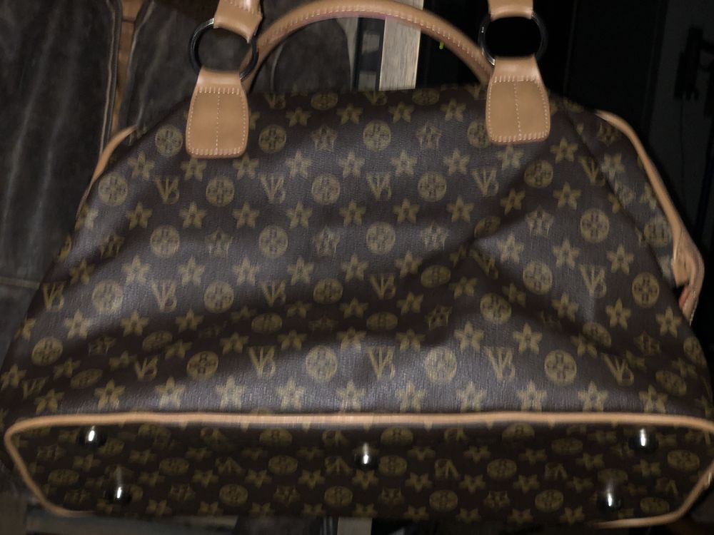 Sac � main sans marque , tr�s �l�gant pour voyager . 14 Toulouse (31)