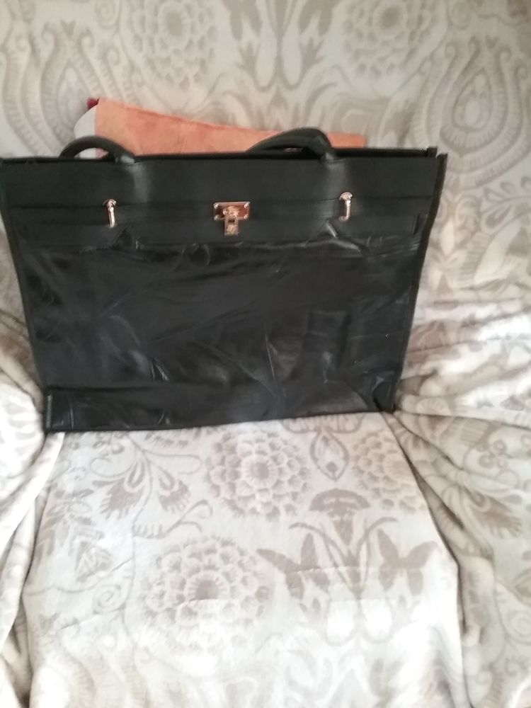 Sac � main en simili cuir noir 10 Noailles (60)