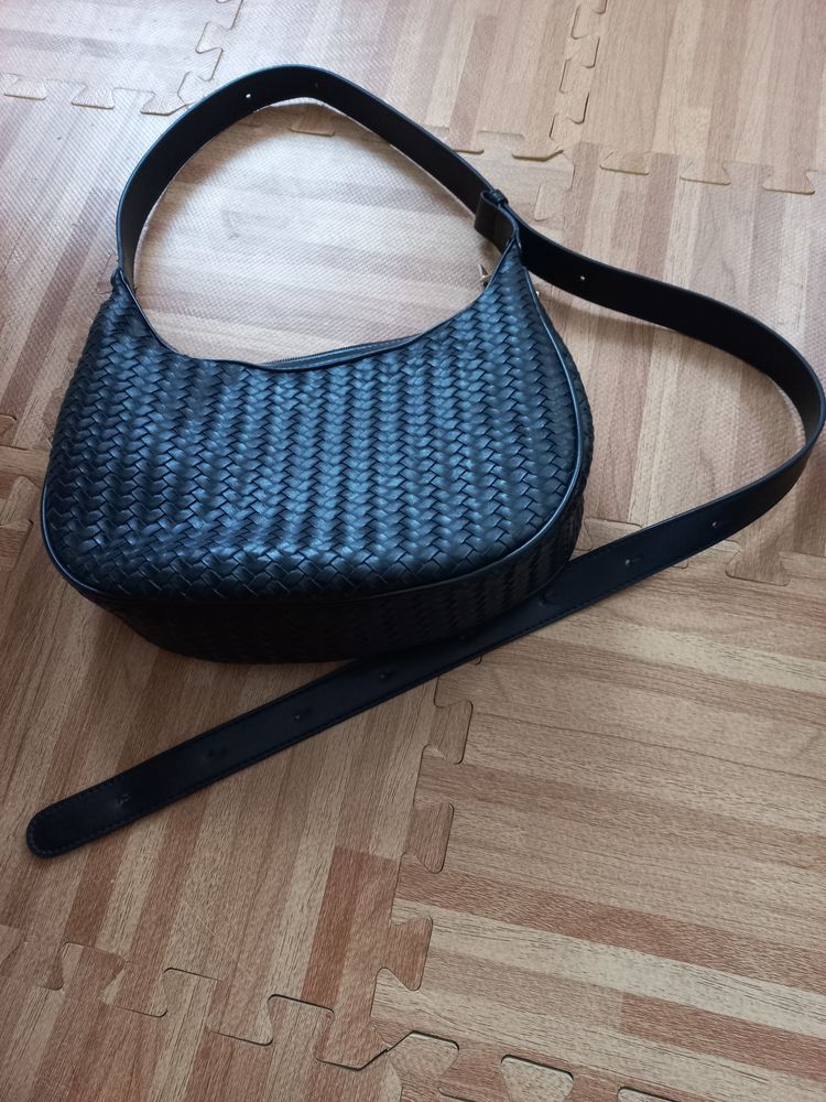 Sac � main tress� Eram 17 Aubervilliers (93)