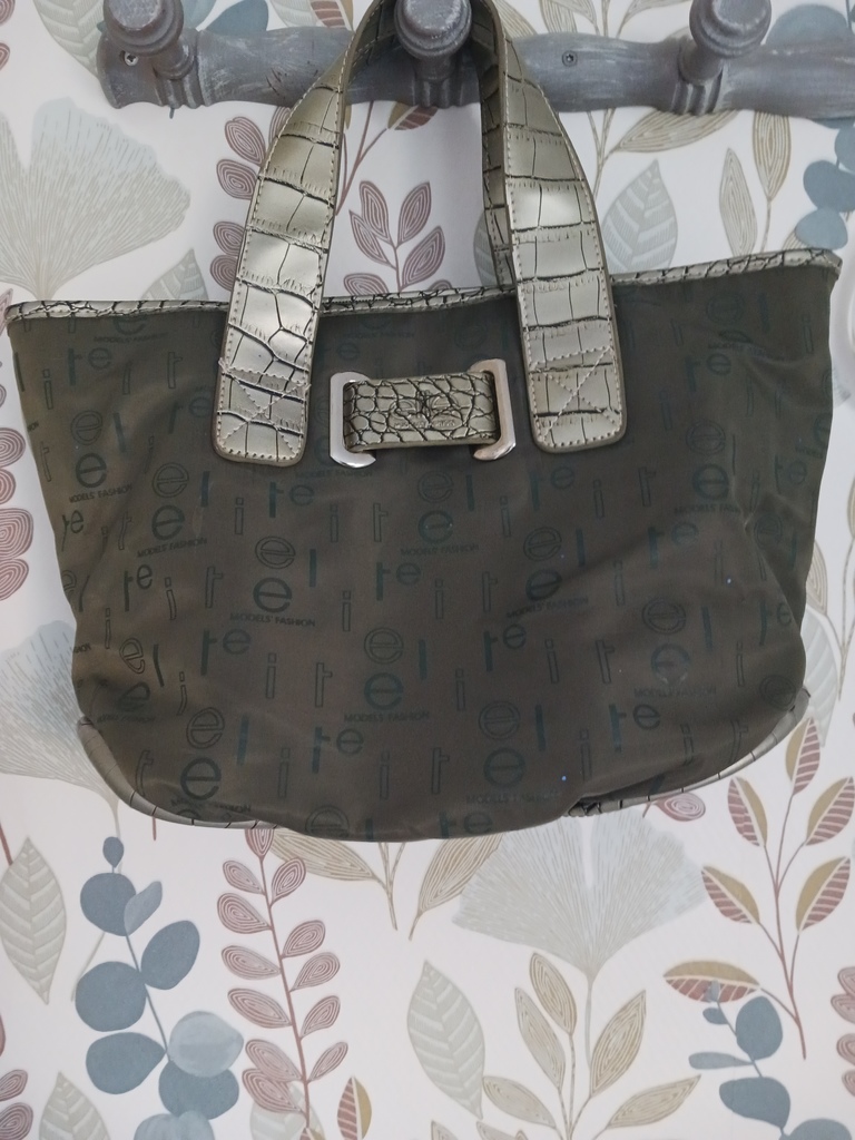Sac � main vert avec motifs et d�tails m�talliques 15 Thourotte (60)