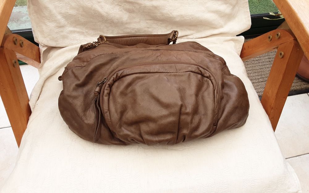 sac � main 10 Linselles (59)