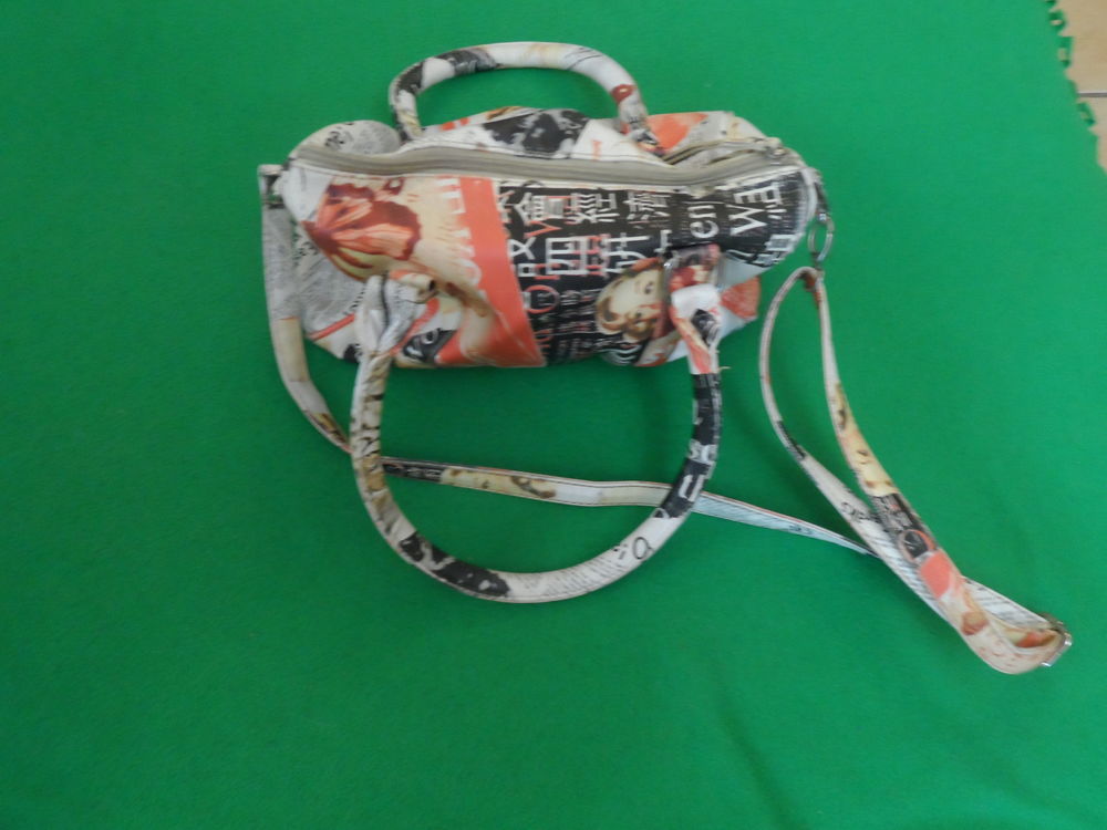 Sac � main 10 Malauc�ne (84)