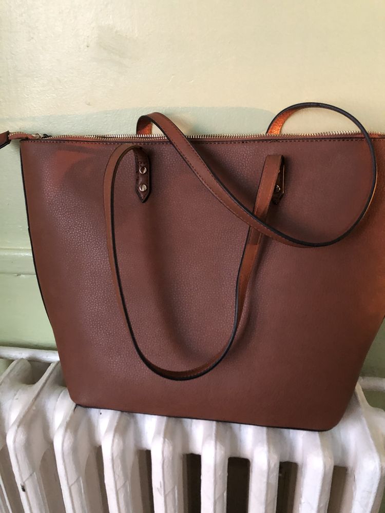 Sac � main 10 Paris 14 (75)