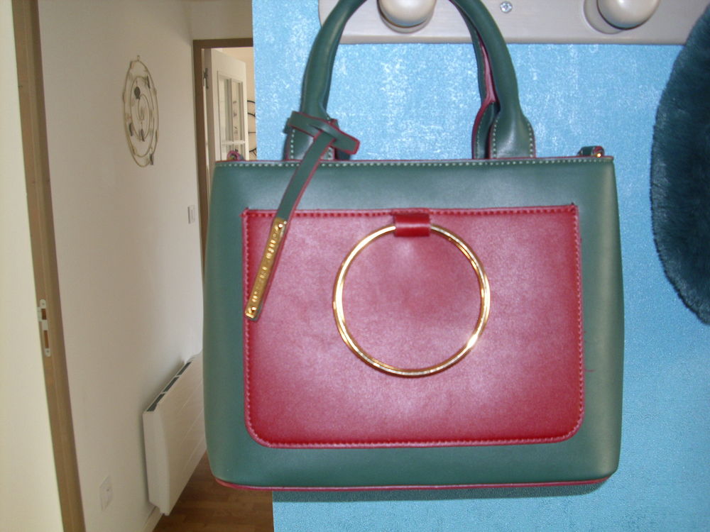 SAC A MAIN 15 �taples (62)