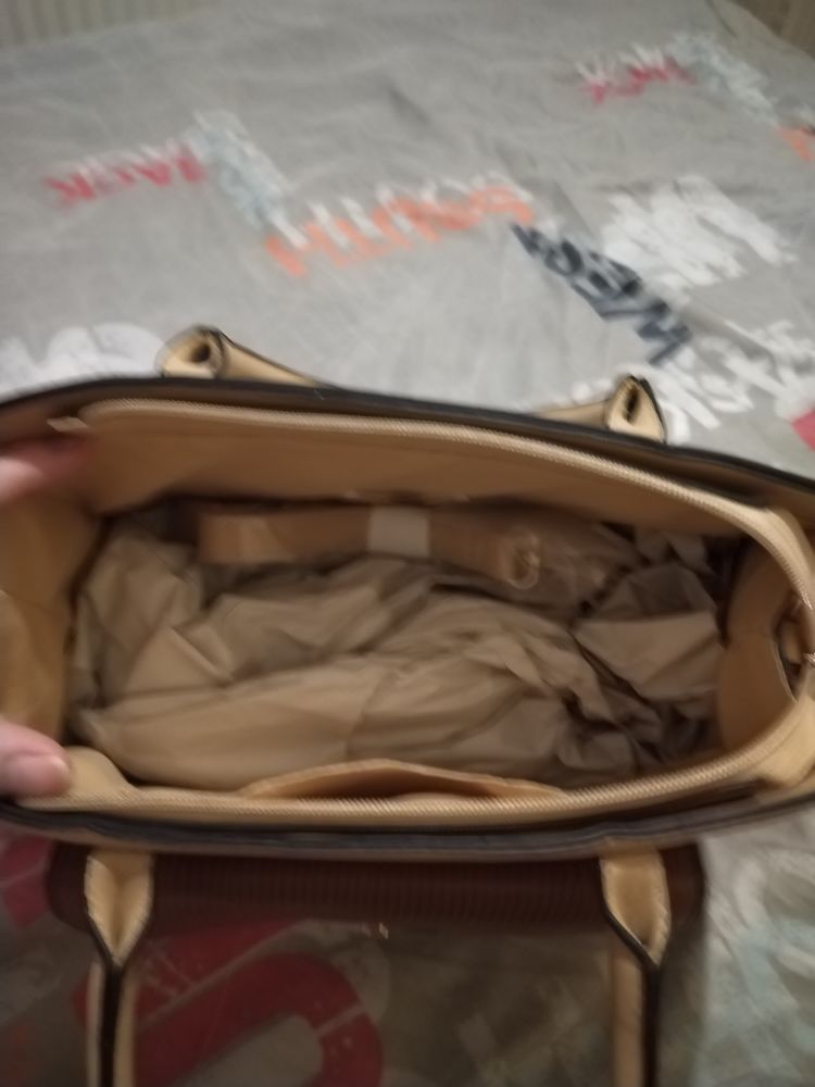 Sac � main 15 La Motte-de-Galaure (26)