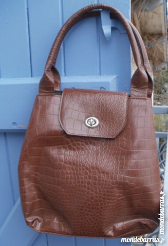 Sac � mains synth�tique, couleur marrron 5 Montauban (82)