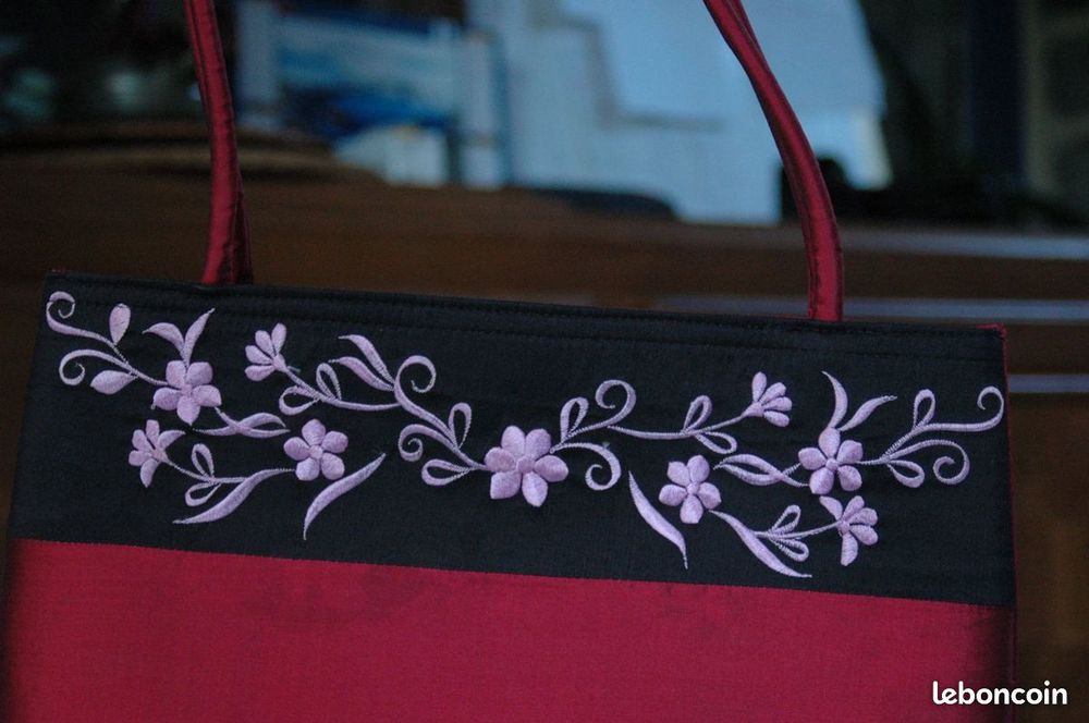 Sac a mains en tissu brod� 4 Gen�ts (50)