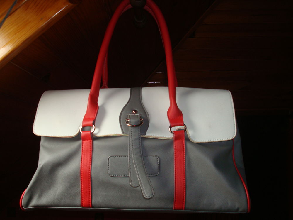 SAC A MAINS 10 Hayange (57)