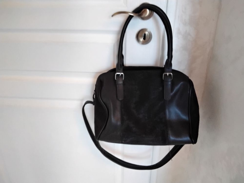 Sac a mains 8 Saint-Hilaire (38)