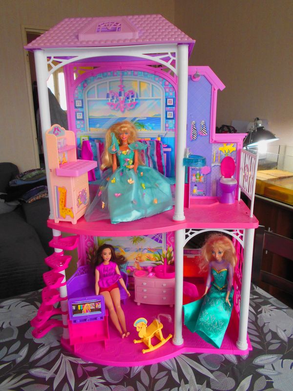 MAISON DE BARBIE 1 �TAGE 20 La Ville-aux-Dames (37)