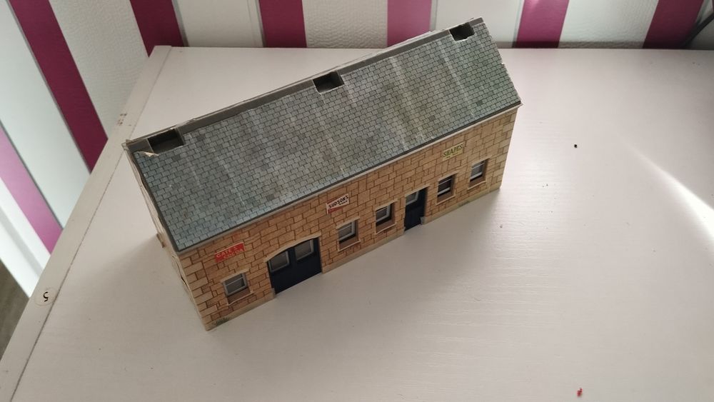 Maison/Magasin britannique Ho 5 Vire (14)