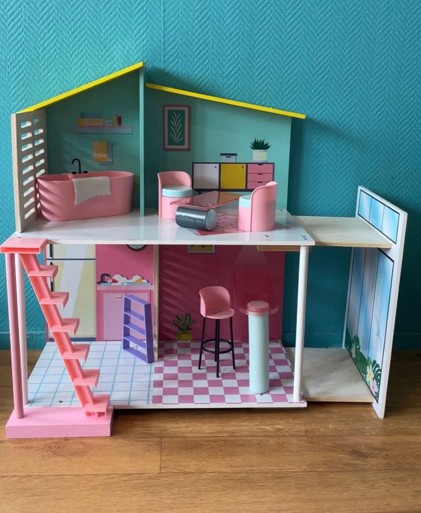 Maison poup�e/ Barbie 15 Amiens (80)