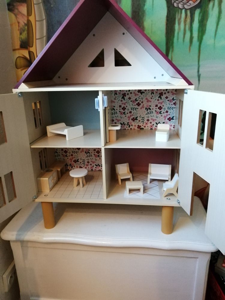 Maison de poup�e en bois 30 Villemoisson-sur-Orge (91)