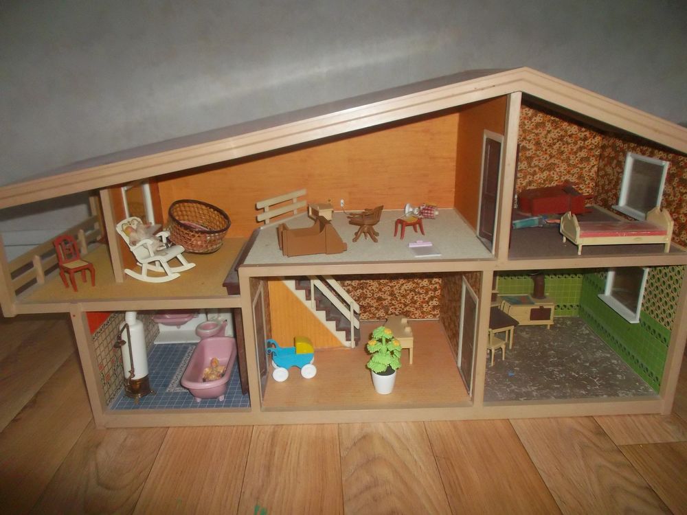 Maison de poup�e 40 Ch�teauroux (36)