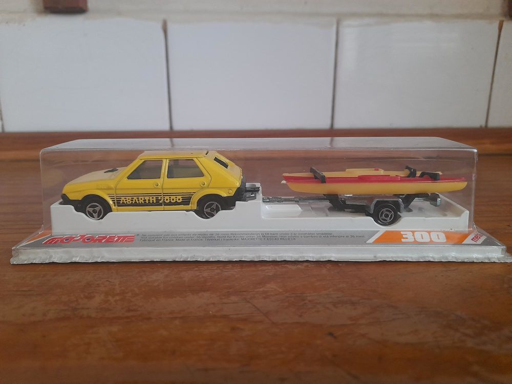 Majorette Fiat Ritmo + Remorque Cano�s 70 Toulon (83)