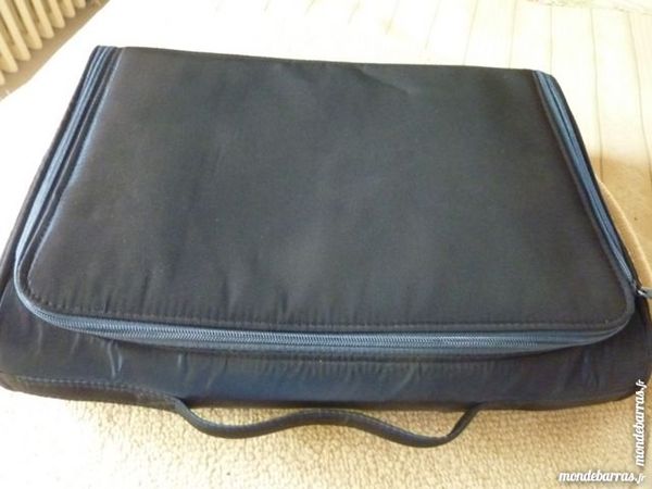 Malette maquillage - toilette de voyage 15 Plaisir (78)