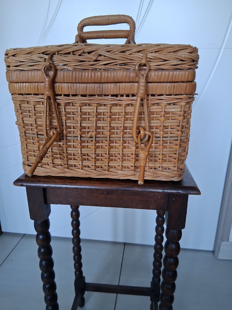 Malette en osier / rotin 12 Br�viandes (10)