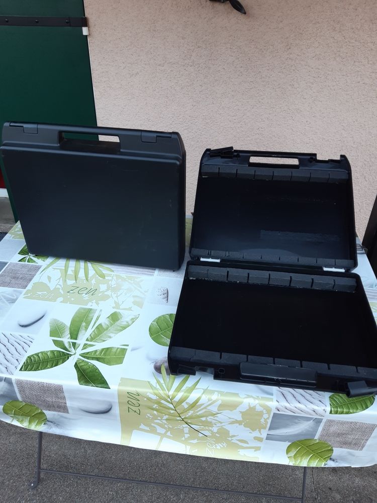 MALETTES 0 Cournon-d'Auvergne (63)