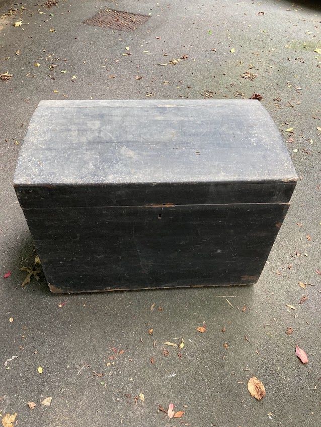 Malle de voyage ancienne, en bois, L.75 x P.44 x H.54 30 Pescadoires (46)