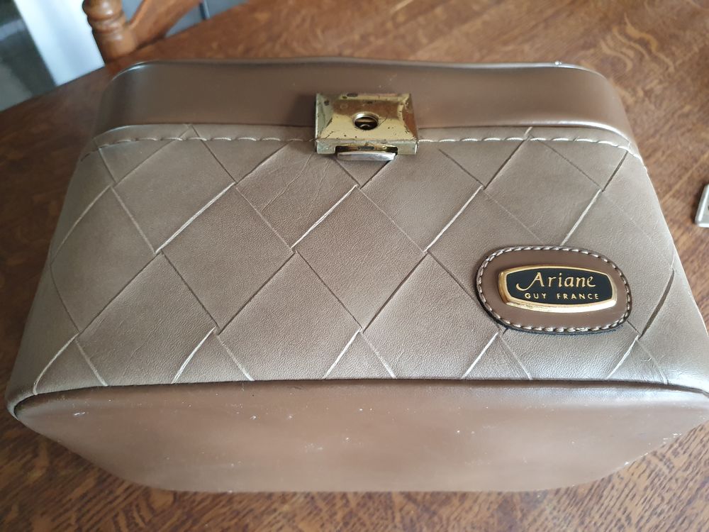 Mallette de toilette 15 Pfastatt (68)